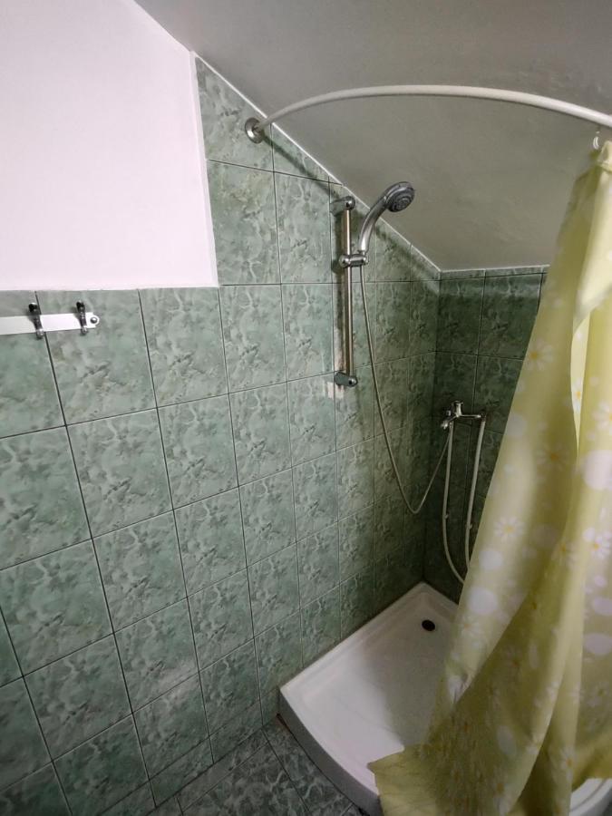 Pensiunea Ghita Vasile Vadu Izei Luaran gambar